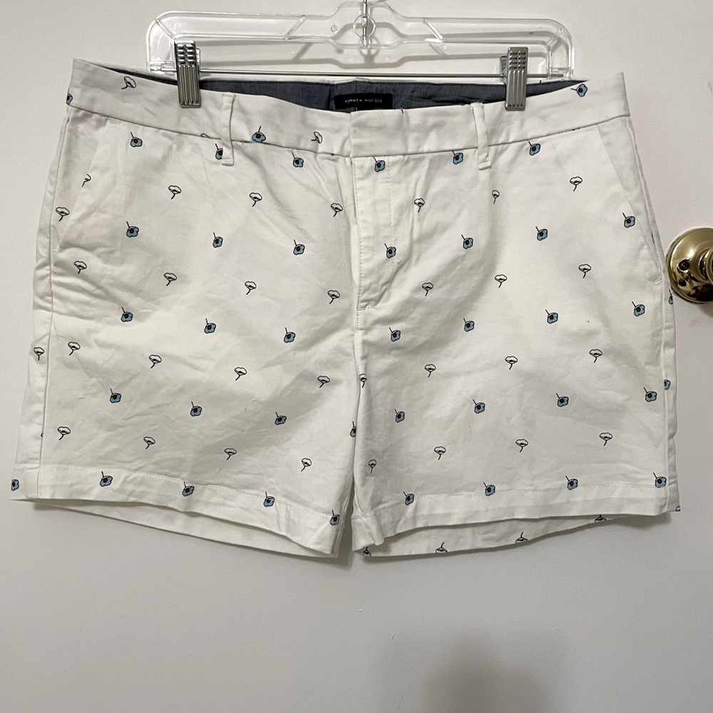 Tommy Hilfiger Women’s Shorts Size 14